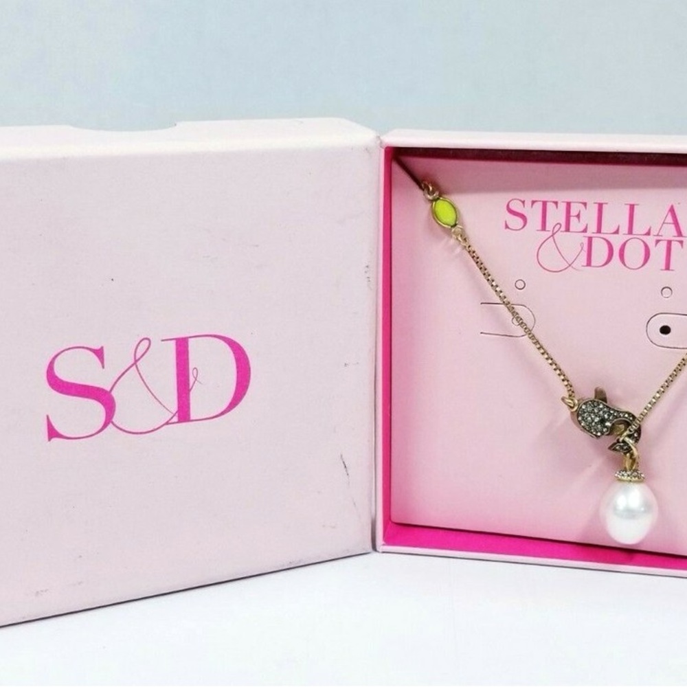 Stella & Dot Gold Necklace with White Pearl Pendant